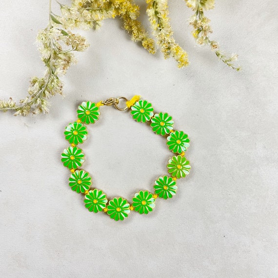 Green Gold Daisy Flower Handknotted Bracelet (EPJ-MMBB23-GG)
