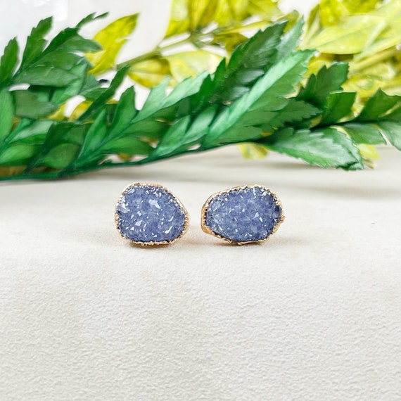 Blue Freeform Druzy Stud Earrings (EPJ-ERAA13-BL)