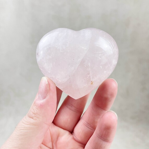 Rose Quartz Heart Carving (EPJ-HDHA12-12)