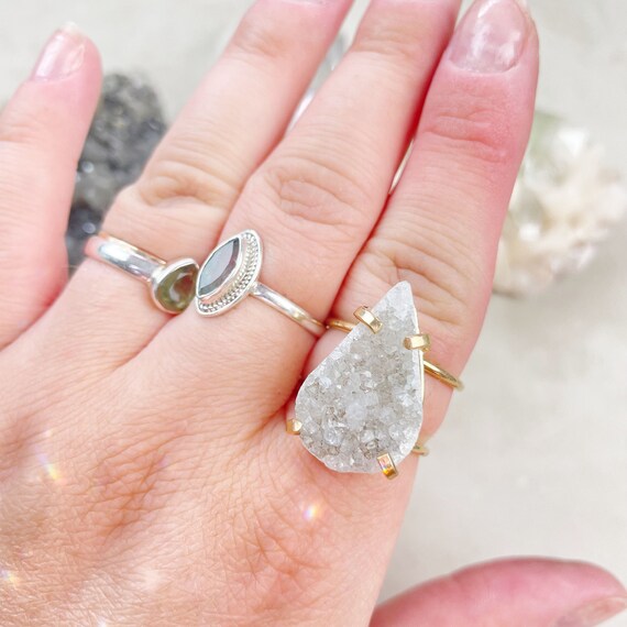 Gold Teardrop Druzy Statement Wire Ring (EPJ-ROAA16-1)