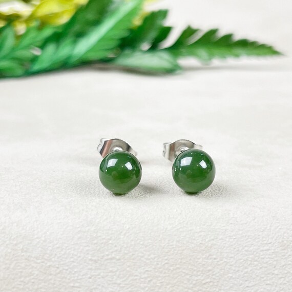 Silver 6mm Green Chalcedony Orb Stud Earrings (EPJ-ERBA13-GC)