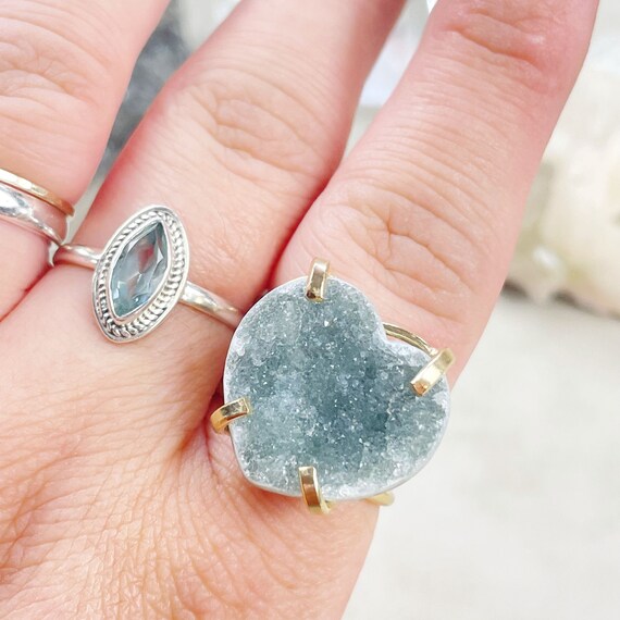 Gold Heart Druzy Statement Wire Ring (EPJ-ROAA17-3)