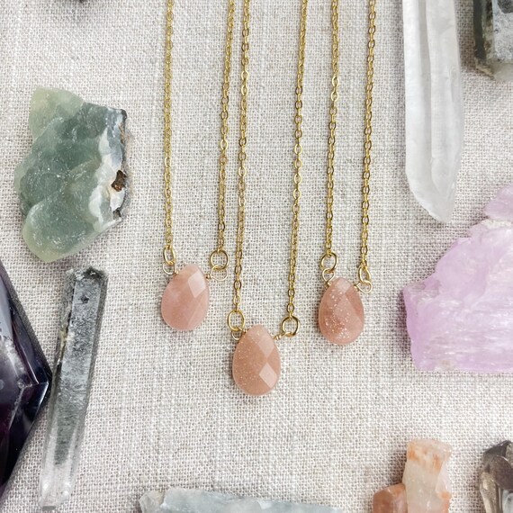 Sunstone Faceted Teardrop Delicate Necklace (EPJ-NAAE43-SS)