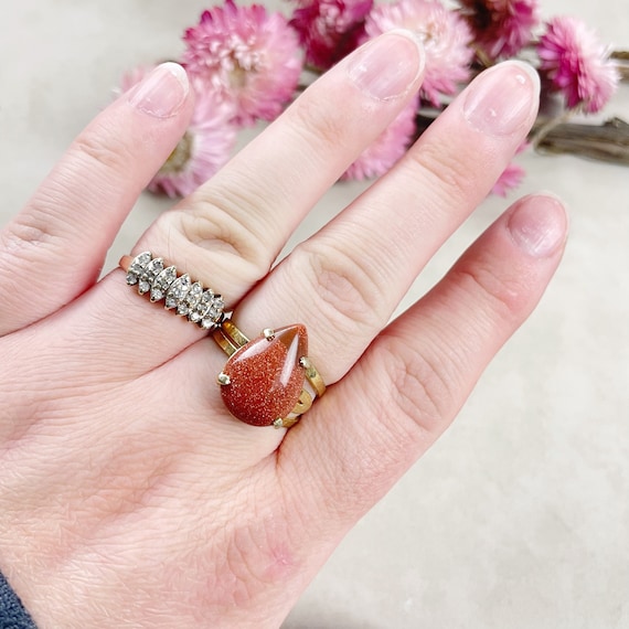 Gold Red Goldstone Teardrop Gemstone Adjustable Ring (EPJ-RTD21-3)