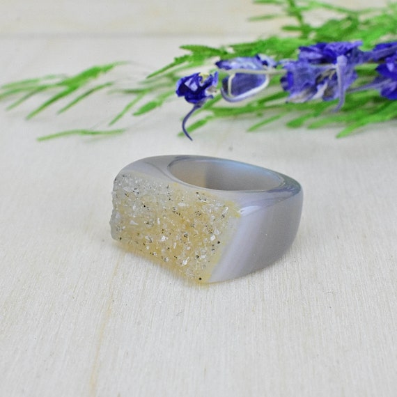 Neutral Druzy Carved Ring, Gemstone Agate Ring, Statement Gem Ring, Natural Stone Chunky Large Ring, Size 6.5 (EPJ-RC20CAA11-20)