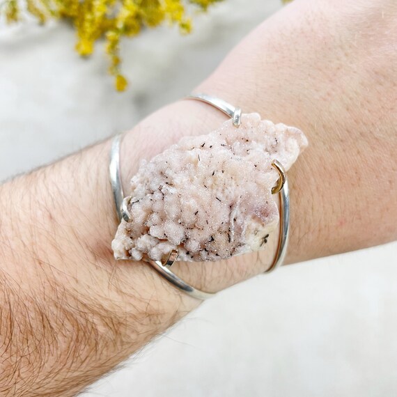 Silver Freeform Pink Amethyst Arc Cuff Bracelet (EPJ-BCCA19-4)