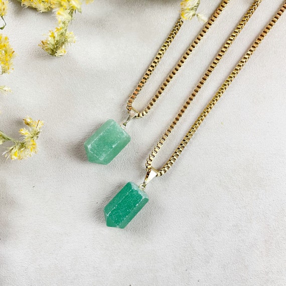 Gold Green Aventurine Point Charm Necklace (EPJ-NA34-GA)