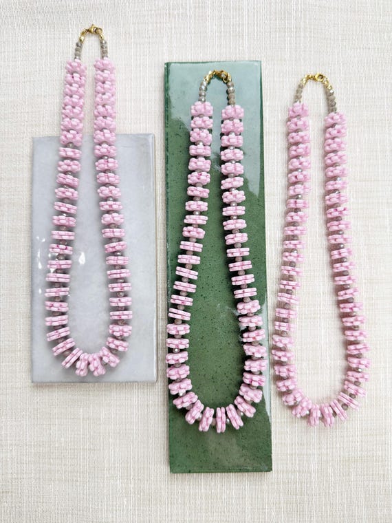 Petal Haze// Pink Acrylic Taupe Vintage Beaded Necklace (EPJ-NSE30)