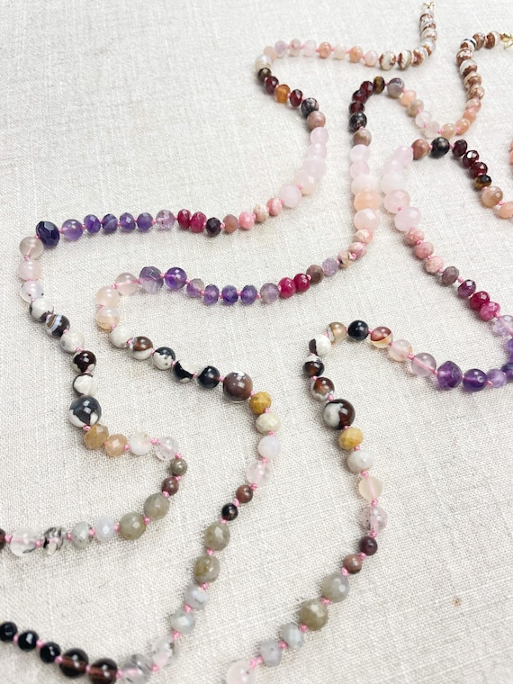 Velvet Fade// Colorful Ombre Gemstone Beaded Handknotted Necklace (EPJ-NSB62)