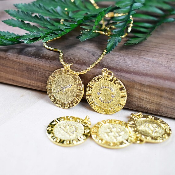 Zodiac Wheel Coin Charm Necklace, Gold Filled Zodiac Astrology Charm Pendant, Statement Layering Necklace (EPJ-NMA10GAA11)