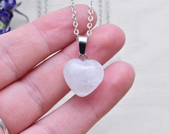 ネックレス・ペンダント Clear Quartz Necklace with Wavy Heart Pendant #5777 Clear Quartz Heart Pendant 18k gold plated 'wave' chain
