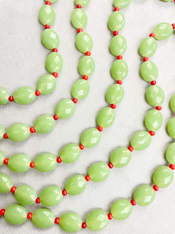 Melon Pop// Green Red Vintage Glass Beaded Necklace (EPJ-NSE16)