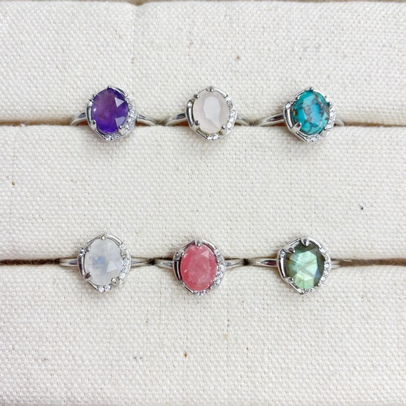 Meda Ring: Gemstone Silver Oval Crystal Ring (EPJ-RRAA11)