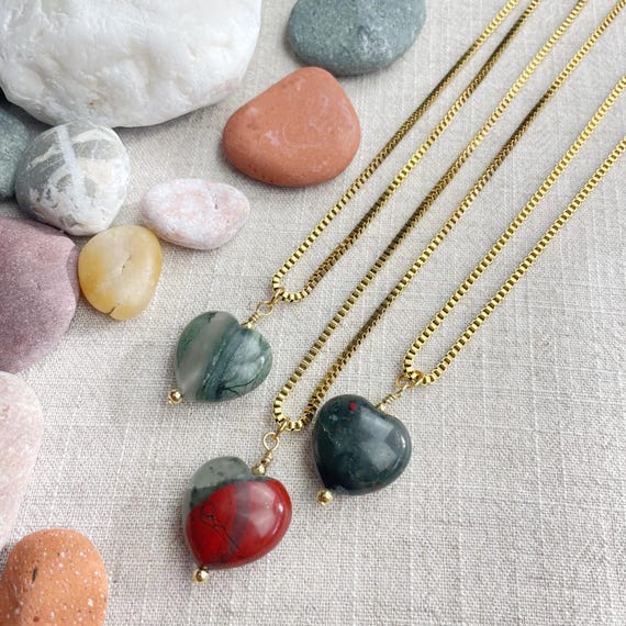 Bloodstone Jasper Heart Bead Pendant Gold Necklace (EPJ-N3AA10-BD)
