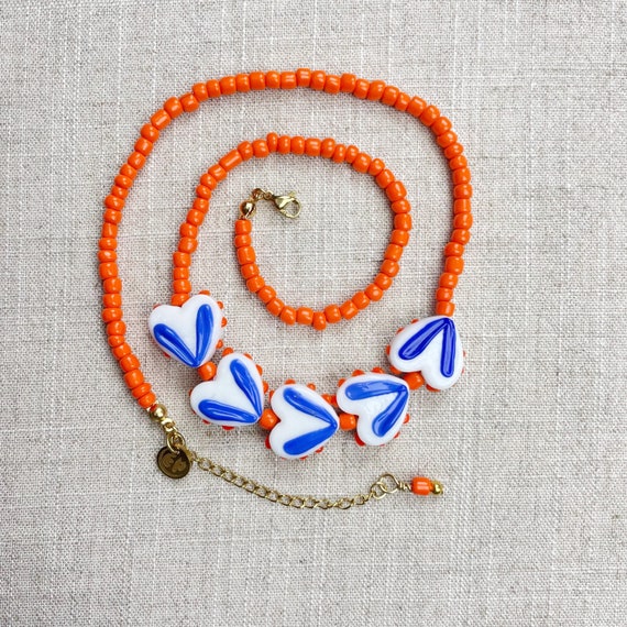 Lovie/// Orange White Heart Lampwork Glass Beaded Necklace (DEJ-BBCD13-OW)