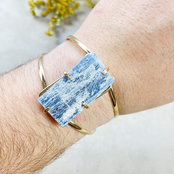Gold Blue Kyanite Arc Cuff Bracelet (EPJ-BCCA27-6)