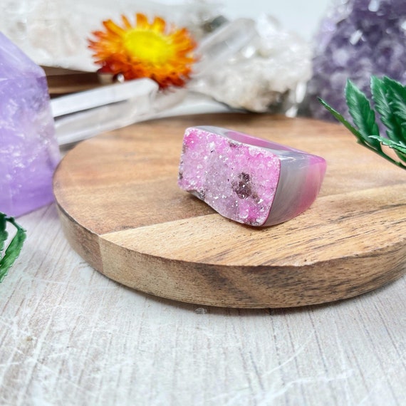 Pink Druzy Agate Carved Ring -Size 7.5 (EPJ-RCGA22-82)