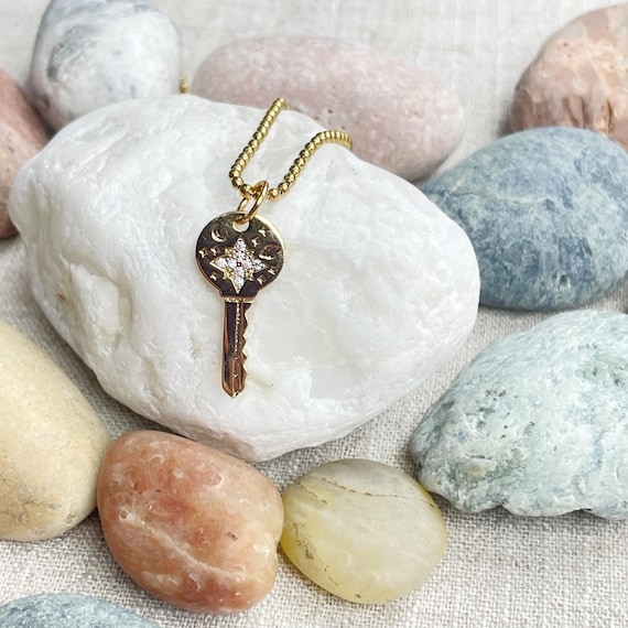 Stellar Passage/// Gold Celestial Key Charm Necklace (EPJ-N1AA66)
