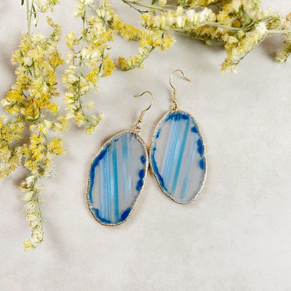 Gold Blue Agate Slice Dangle Earrings (EPJ-EL20AAA10-24)