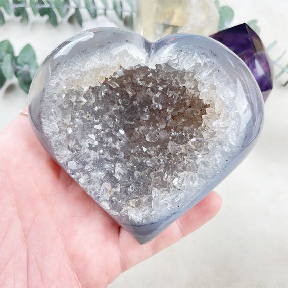 Grey Agate Druzy Geode Heart Carving (EPJ-HDAA10-31)