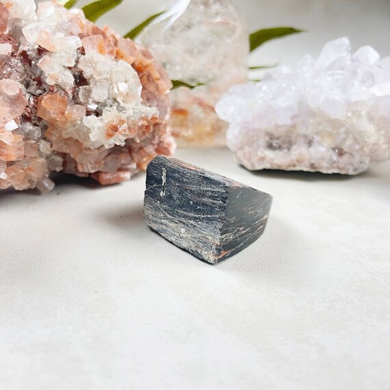 Tourmaline with Hematite Rough Carved Ring -Size 5 (EPJ-RCGA17-11)