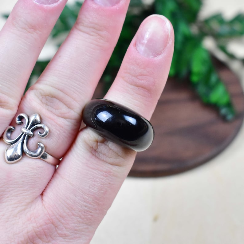Gemstone Cabochon Stone Simple Carved Black Agate Dome Stone Ring Size 7.25 EPJ-RC20CAG12-9 S725R