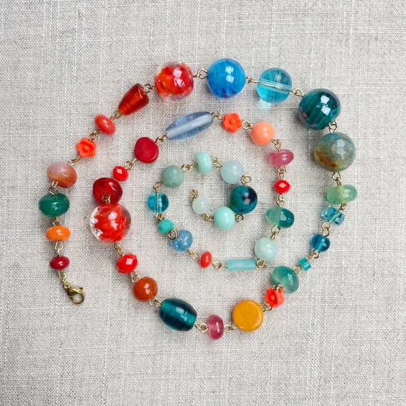 Gem Rosie/// Colorful Crystal Rosary Beaded Necklace (DEJ-BBCC14-3)