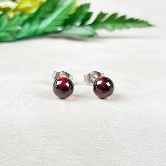 Silver 6mm Garnet Orb Stud Earrings (EPJ-ERBA13-GT)