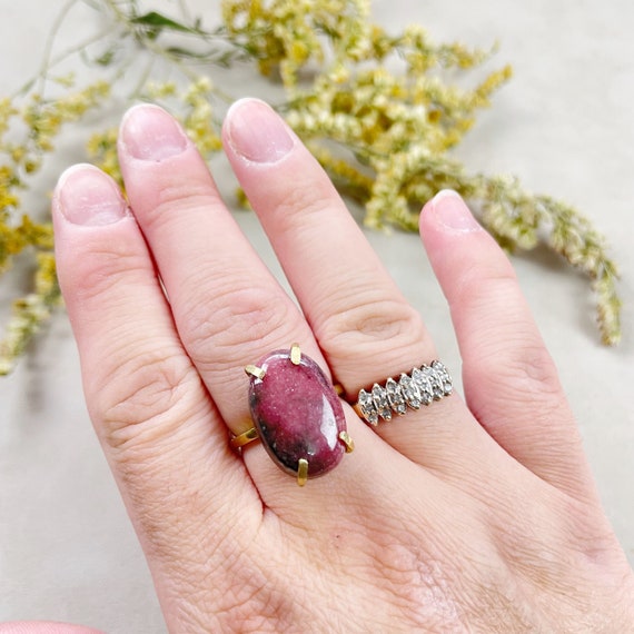 Raw Brass Pink Rhodonite Gemstone Crystal Ring (EPJ-RB10-12)