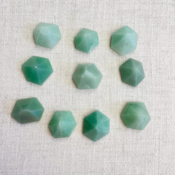 Small Green Aventurine Hexagon Irregular Pyramid Carving (EPJ-HCAA49-GA)