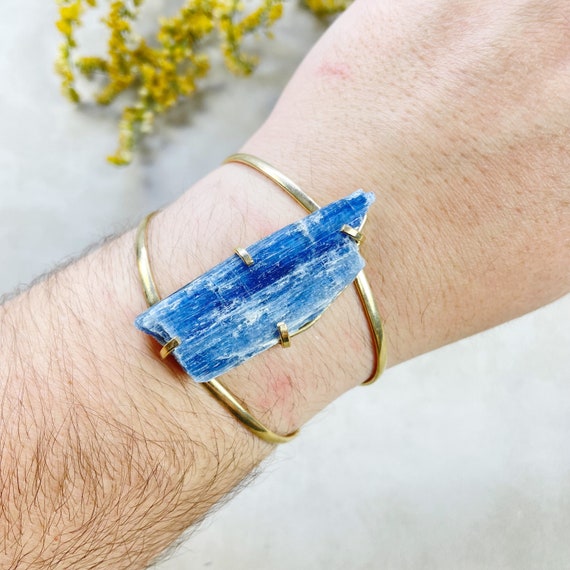 Gold Blue Kyanite Arc Cuff Bracelet (EPJ-BCCA27-7)