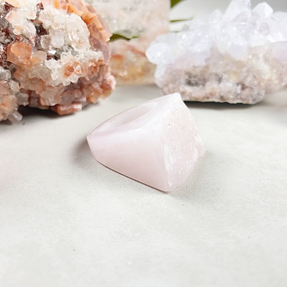 Rose Quartz Rough Carved Ring -Size 7 (EPJ-RCGA21-17)