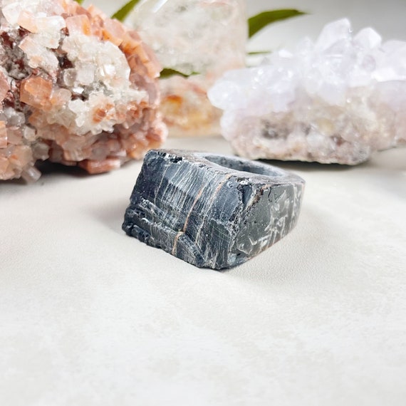 Tourmaline with Hematite Rough Carved Ring -Size 7.75 (EPJ-RCGA17-18)