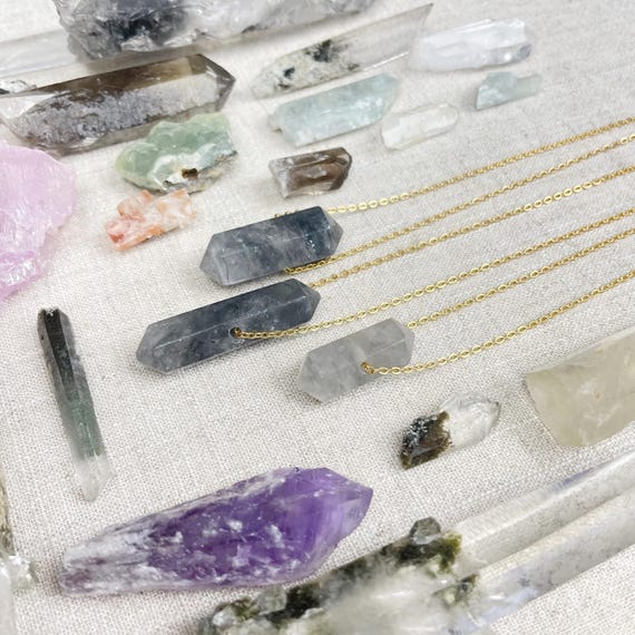 Grey Quartz Gemstone Double Terminated Point Necklace (EPJ-NAWA72-GQ)