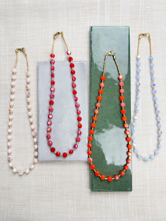 Lina// Vintage Iridescent Glass Beaded Delicate Necklace (EPJ-NSD27)