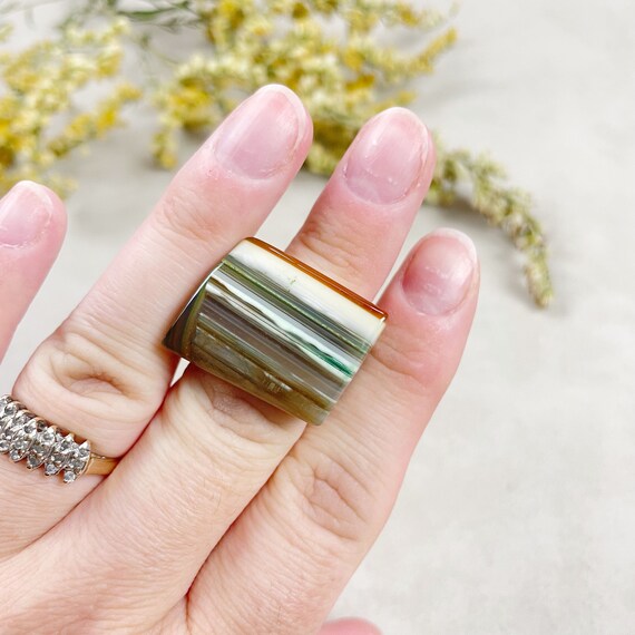 Green Agate Cabochon Carved Stone Ring- Size 5.5 (EPJ-RC21AAA11-19)