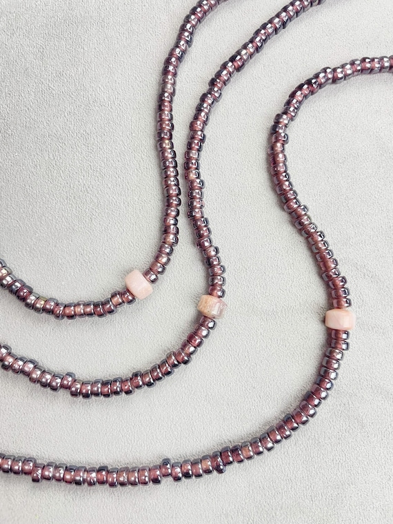 Dusty Rose// Pink Opal Purple Vintage Glass Beaded Necklace (EPJ-NSE21)