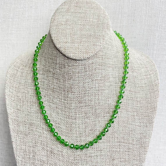 Barb// Translucent Green Crystal Beaded Hand-knotted Necklace (EPJ-NSBA10-TGR)