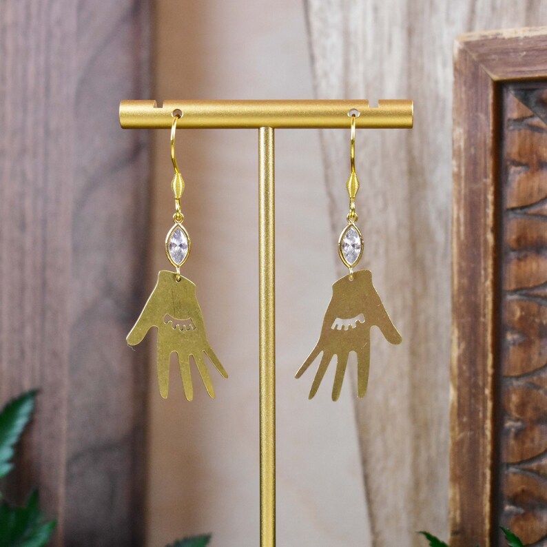 EPJ-E21B25 Gold Brass Celestial Chandelier Earrings Sleepy Hand Dangle Earrings Brass Crescent Moon Drop Earrings