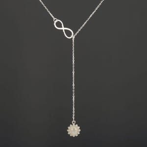 Collar de girasol infinito lateral de plata esterlina, lazo de infinito de flores, collar para madre, regalo de joyería de boda, tarjeta de nota personalizada