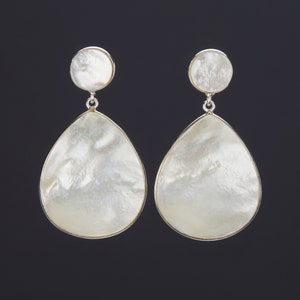 Pendientes de nácar de dos niveles, pendientes de nácar muy grandes, pendientes de cumpleaños de junio, MOP texturizado, regalo de madre, pendiente de aniversario
