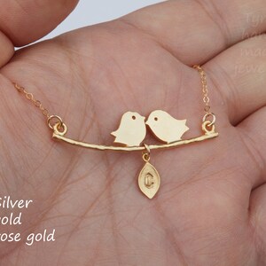 Personalisierte Vogel auf Zweig Armband, Familie erste Blatt, Kind Monogramm Tag, Muttertagsgeschenk, Brautjungfer Geschenk, Hochzeitsschmuck, Jubiläumsgeschenk