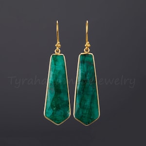 Longue boucle d’oreille émeraude, grande boucle d’oreille émeraude, boucle d’oreille émeraude vert foncé, boucle d’oreille en forme de cravate, cadeau d’anniversaire de mai, cadeau de mère, carte de bijoux personnalisée