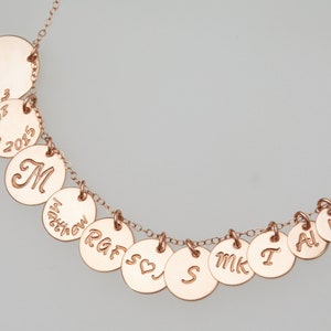 14k oro rosa lleno collar inicial, collar de fecha estampado a mano, collar de nombre, verso de la Biblia, corazón, regalos de cumpleaños, iniciales de la pareja, aniversario