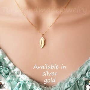 Gold-Feder-Halskette, Schichtung Halskette, einfache jeden Tag Schmuck, Blatt Halskette, Herbst Hochzeit, Brautjungfer Geschenk, Geburtstagsgeschenk, Abschlussgeschenk