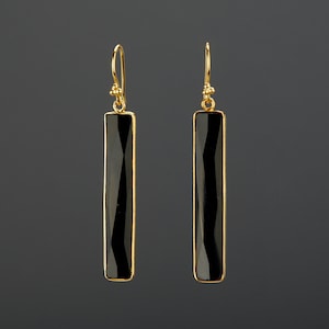 Orecchino lungo in onice nero, orecchino rettangolare sottile in onice nero, lungo pendente in onice nero, regalo di compleanno, regalo per la mamma, orecchino con abito nero,