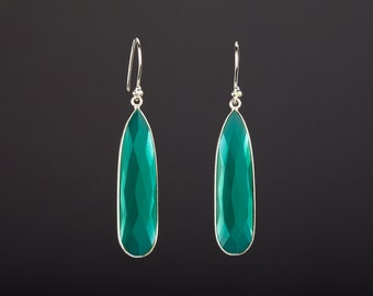 Orecchino lungo a goccia in onice verde, orecchino lungo a goccia in onice verde, regalo di compleanno, regalo per la mamma, orecchino in pietra verde irlandese, orecchino con abito verde