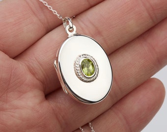 Peridot studded sterling silver oval photo locket,custom engraving memorial oval locket with photo,wedding locket gift,anniversary locket