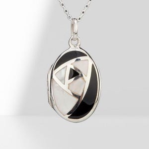 Sterling silver oval locket with mother of pearl and black onyx inlaid front,custom engrave photo locket,memorial remembrance locket