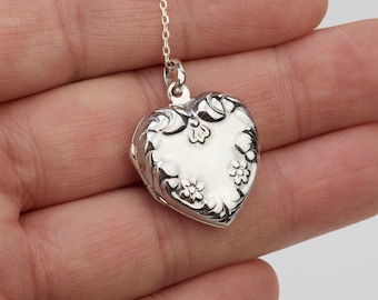 Sterling silver heart photo locket with floral rim,Antique Victorian heart locket,custom engrave,memorial necklace,Valentine girlfriend gift